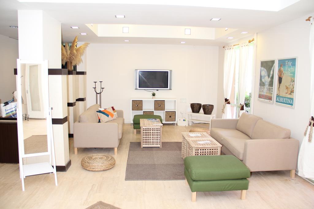 R+ Hotel By Rooms Çeşme Luaran gambar