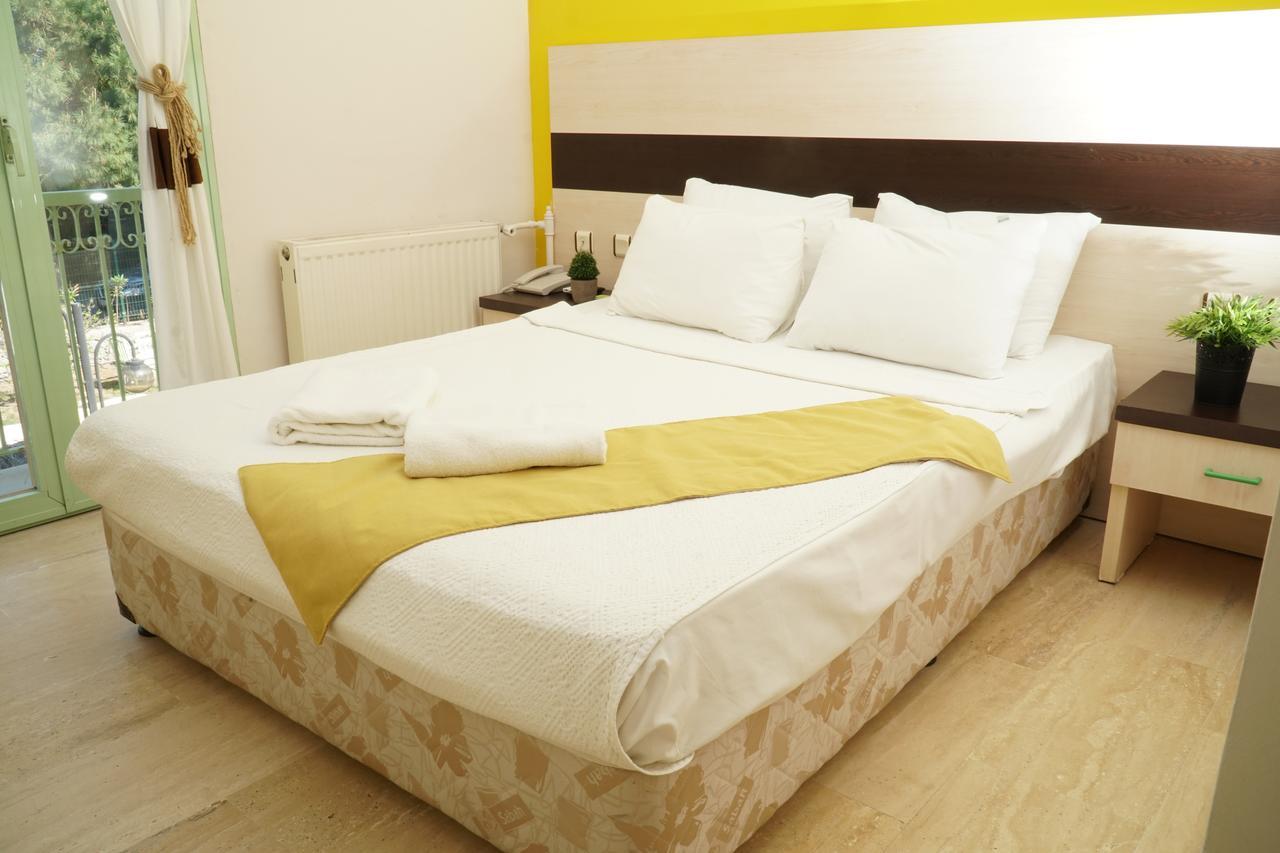 R+ Hotel By Rooms Çeşme Luaran gambar