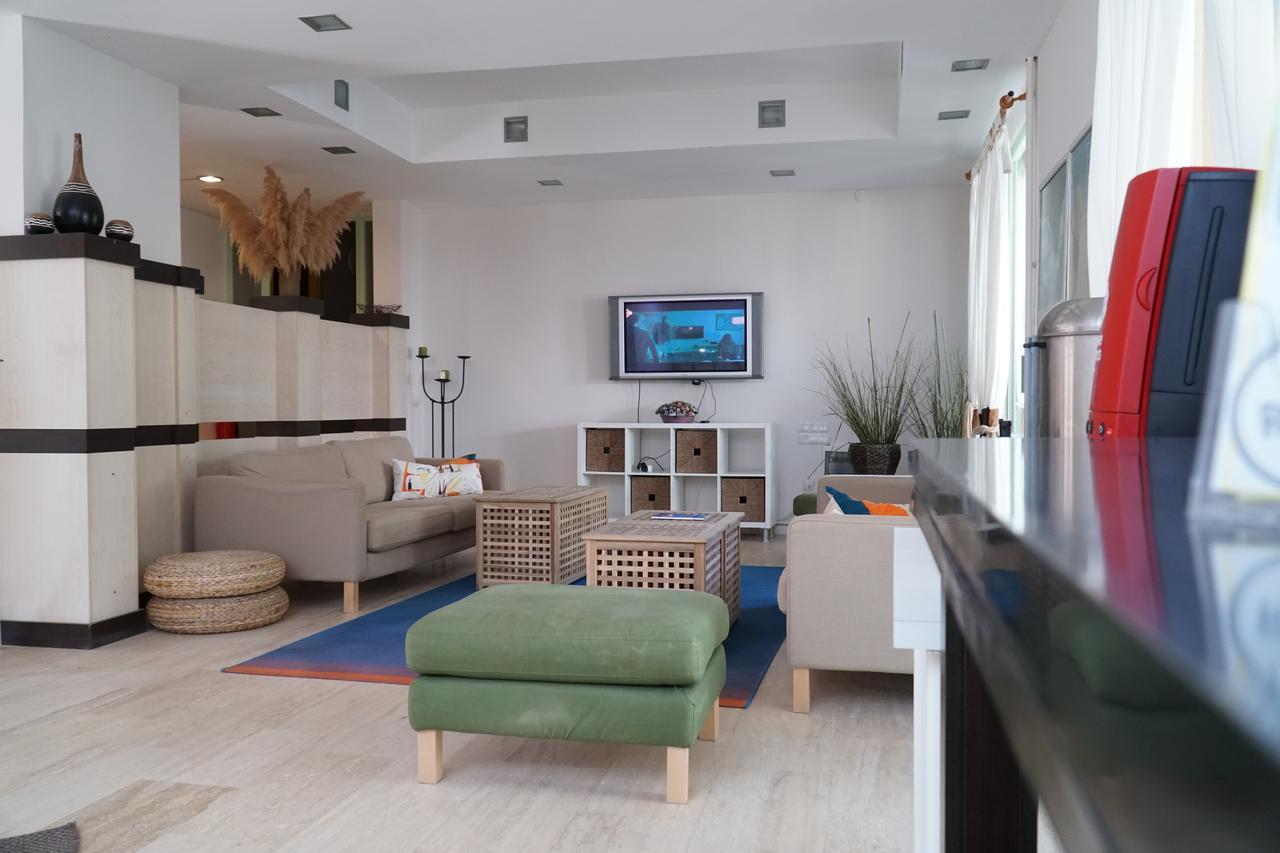 R+ Hotel By Rooms Çeşme Luaran gambar
